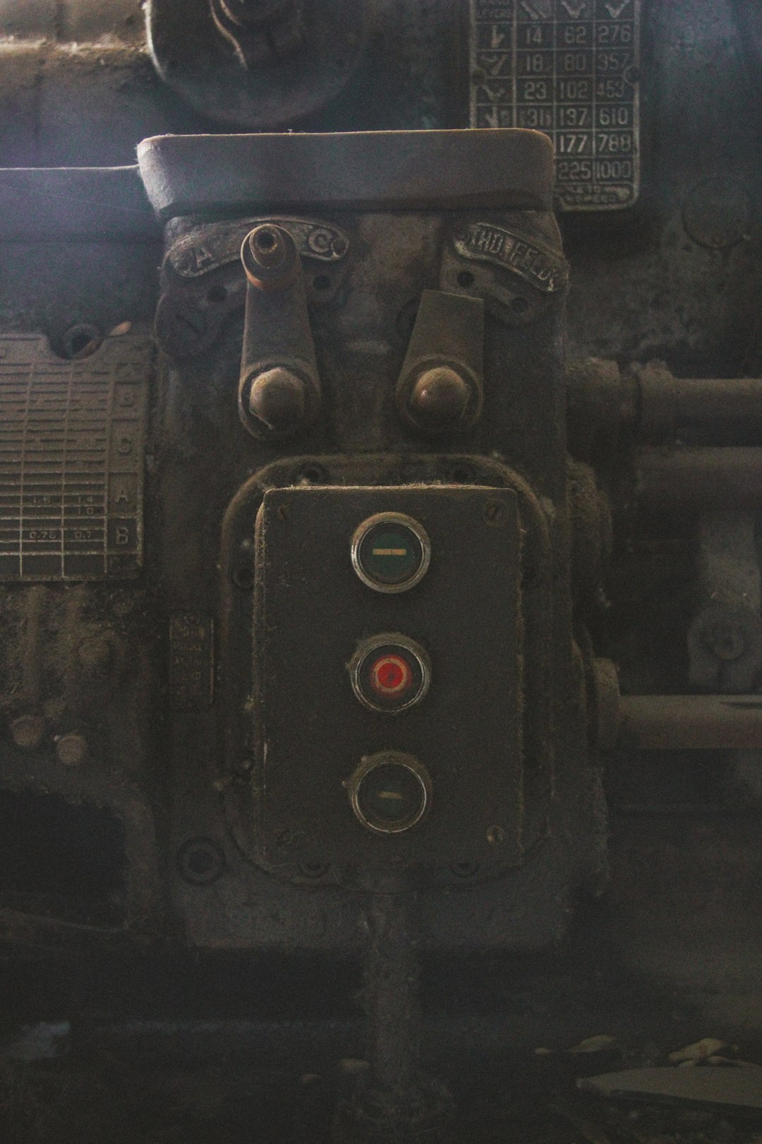 a machine with a circular object on top